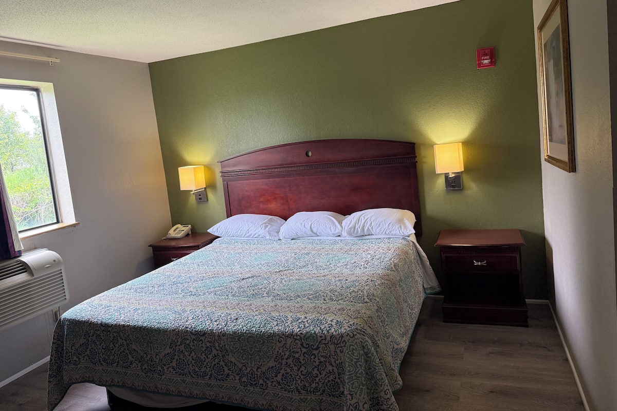 King Bed Accessible Non Smoking