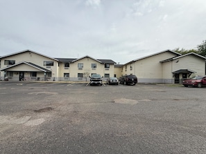 Front of property - Coldwater Inn & Suites near I 69 (Coldwater)
