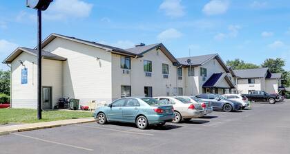 Coldwater Inn & Suites near I 69
