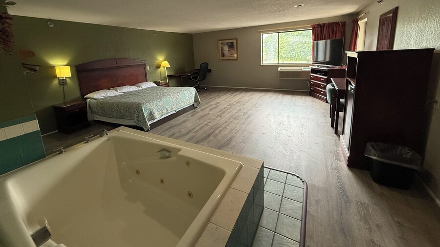 Coldwater Inn & Suites near I 69