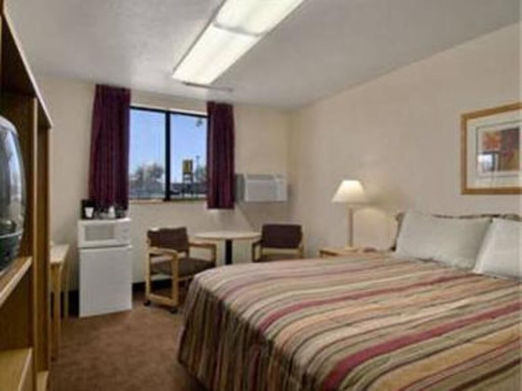 Decoración personalizada, muebles diferentes y escritorio 