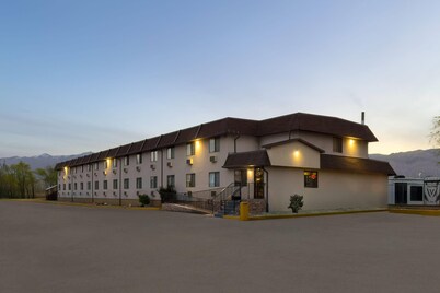 Super 8 by Wyndham Ogden
