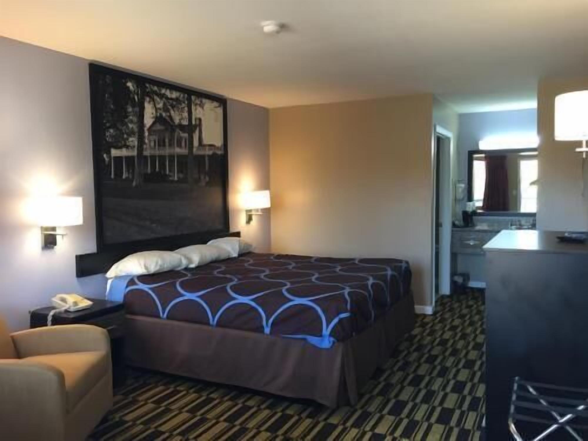 Desk, blackout drapes, free cribs/infant beds, free WiFi