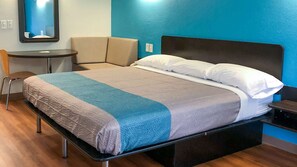 Desk, laptop workspace, free WiFi, bed sheets - Motel 6 Daytona Beach, FL - Speedway (Daytona Beach)