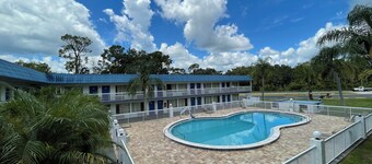 Motel 6 Daytona Beach, FL - Speedway