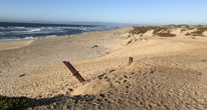 Country Inn & Suites by Radisson, Monterey Beachfront-Marina, CA