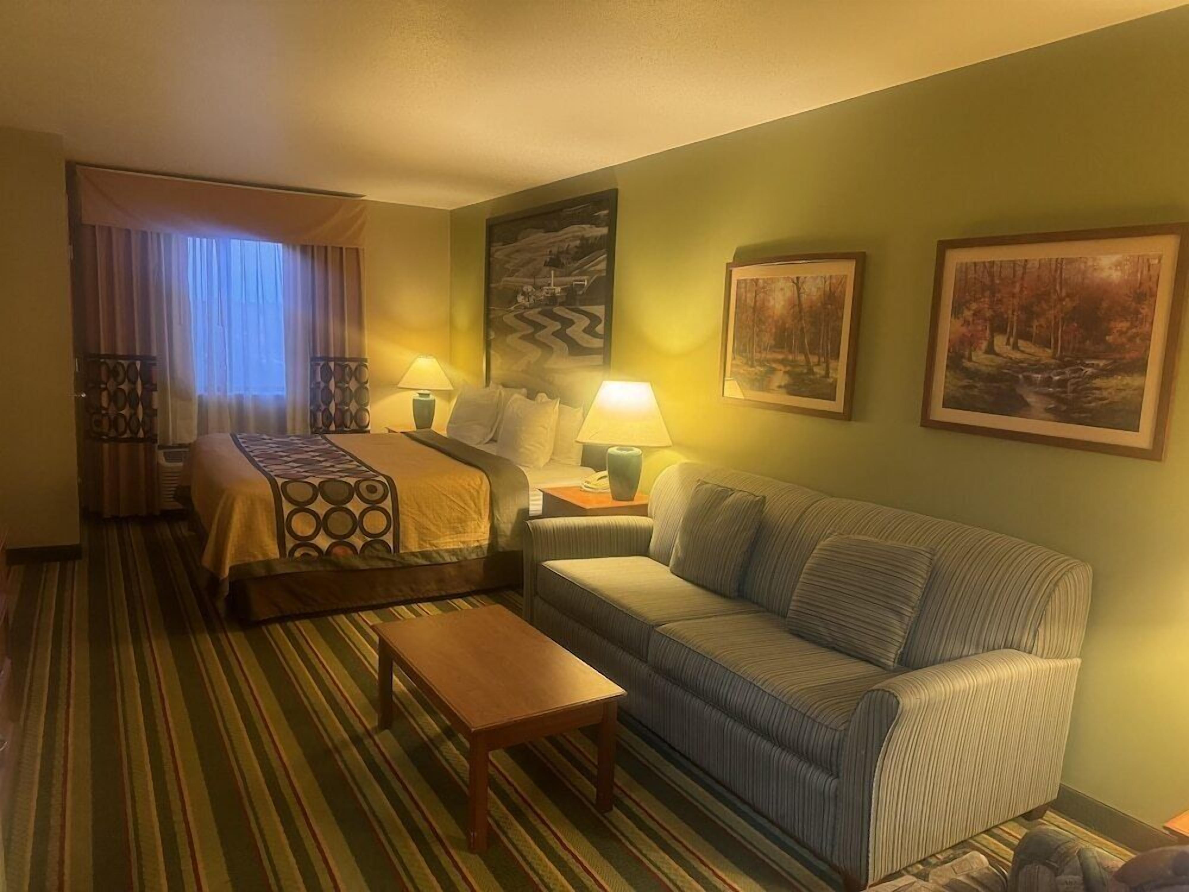 In-room safe, individually decorated, individually furnished, desk