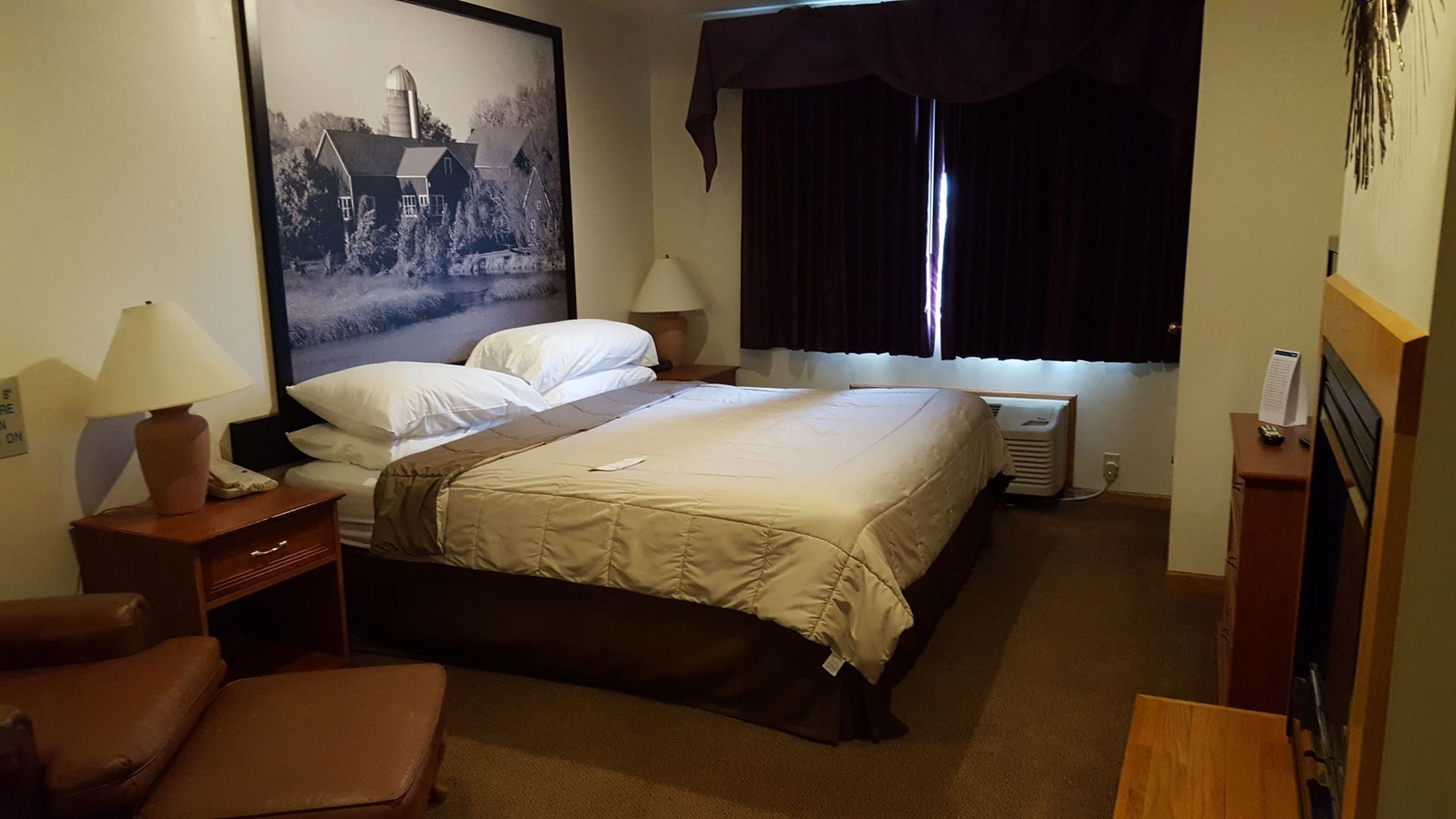 In-room safe, individually decorated, individually furnished, desk