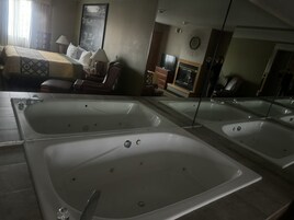 Caja de seguridad en la habitación y decoración personalizada 