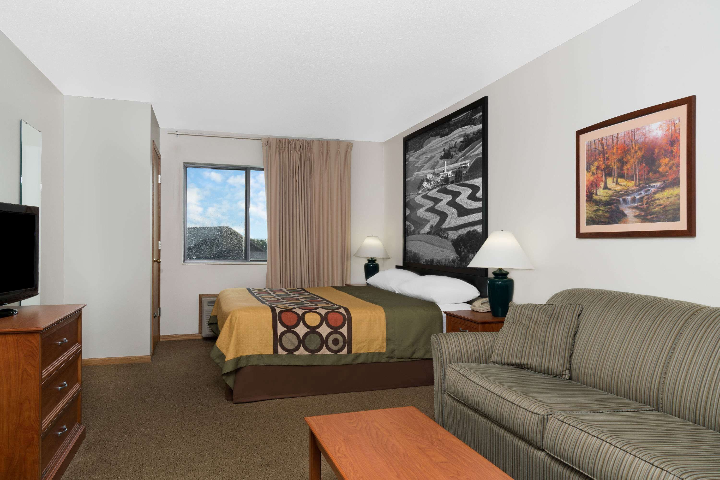 In-room safe, individually decorated, individually furnished, desk