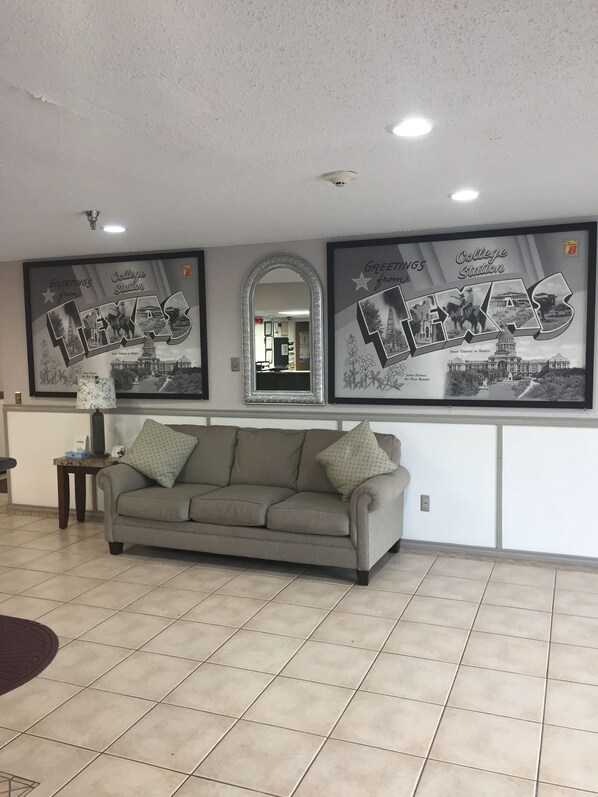 로비 좌석 공간