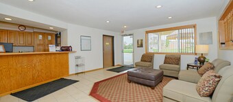 Americas Best Value Inn Charlotte, MI