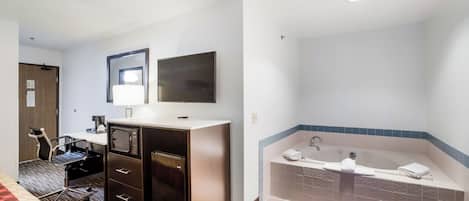 Suite, 1 King Bed, Non Smoking, Jetted Tub | Desk, laptop workspace, free WiFi, bed sheets