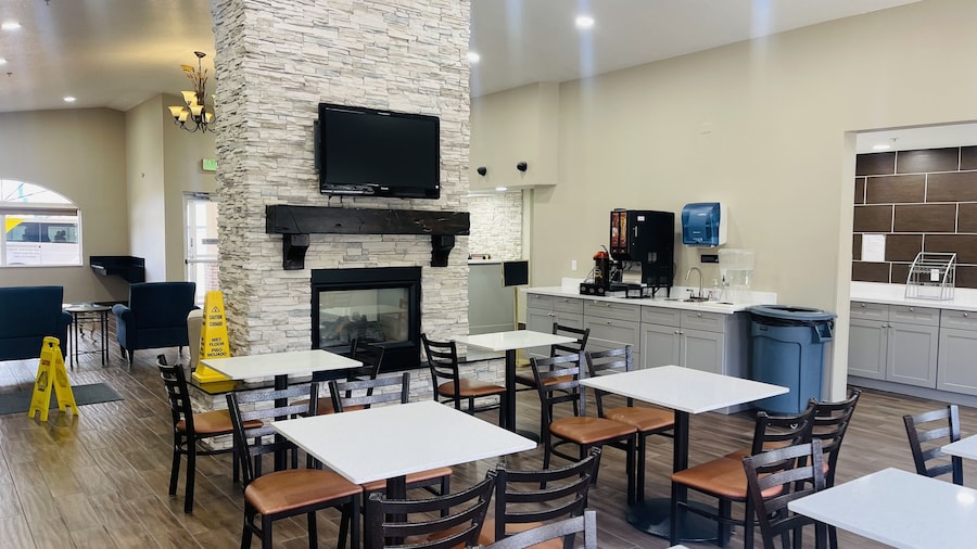 Garner Hotel Salt Lake City Airport by IHG