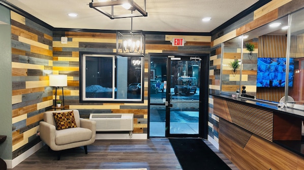 Lobby lounge