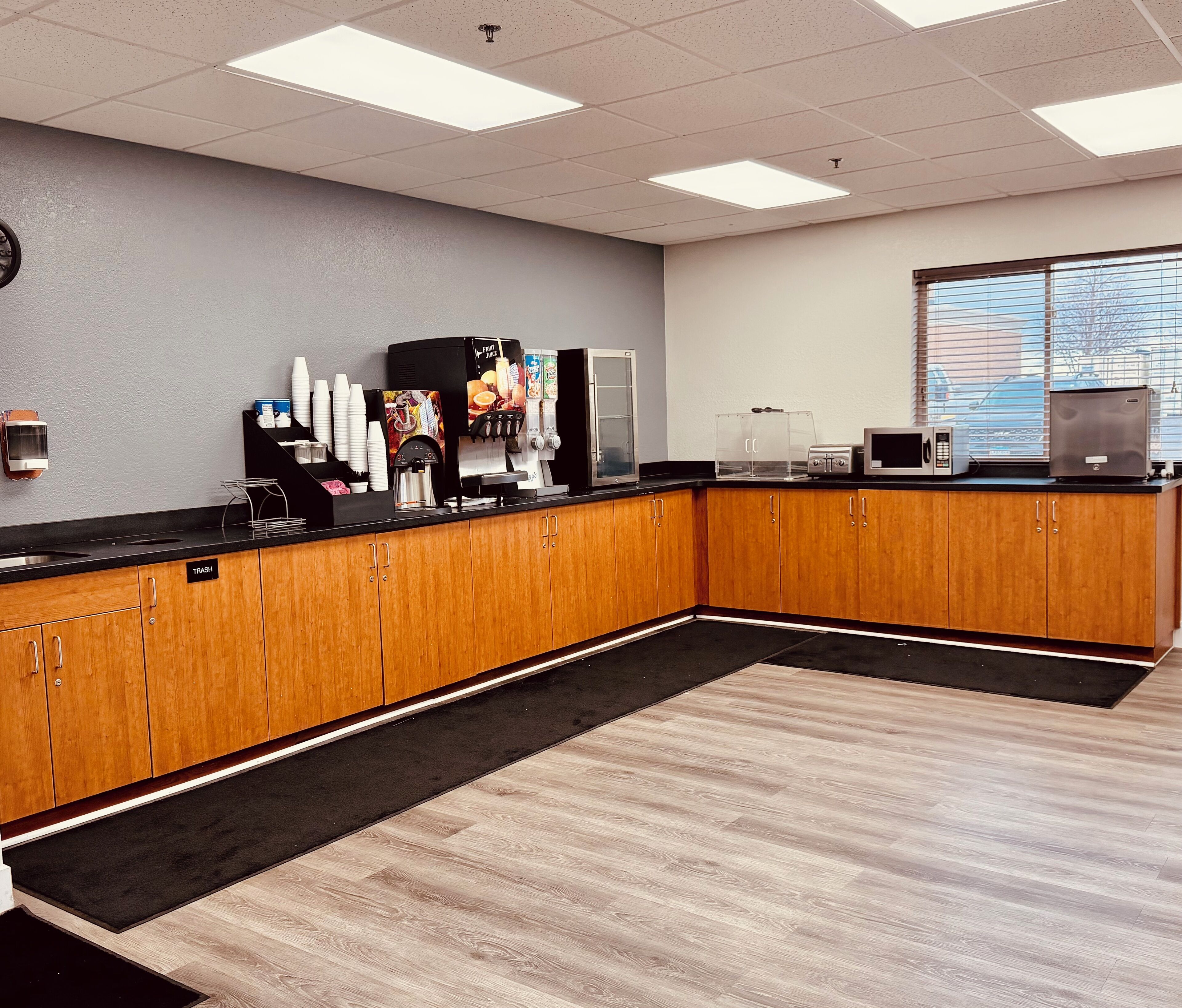 Free daily continental breakfast