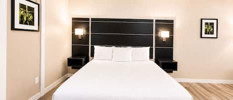 Habitación, 1 cama King size, con acceso para personas discapacitadas, para no fumadores | Escritorio, cortinas blackout y insonorización
