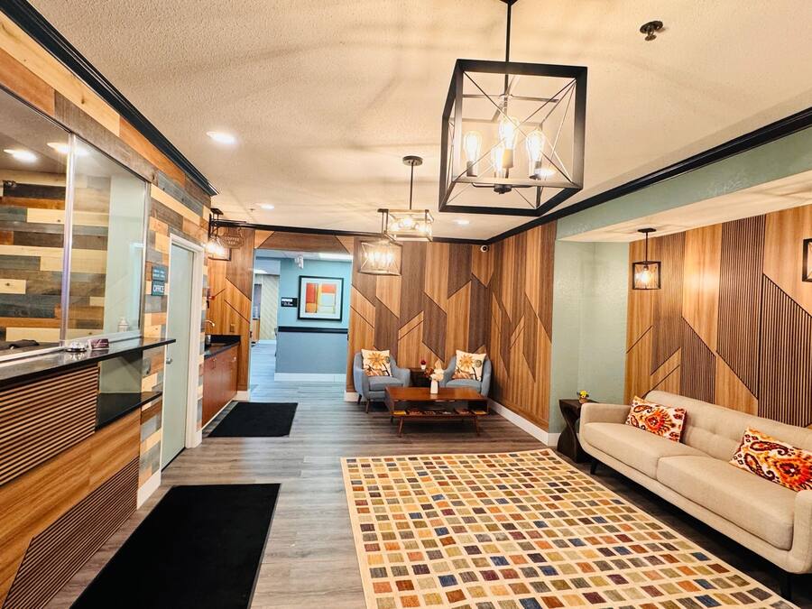 Escritorio, wifi y ropa de cama