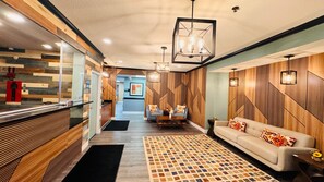 Desk, WiFi, bed sheets - Blaine Town Inn & Suites (Blaine)