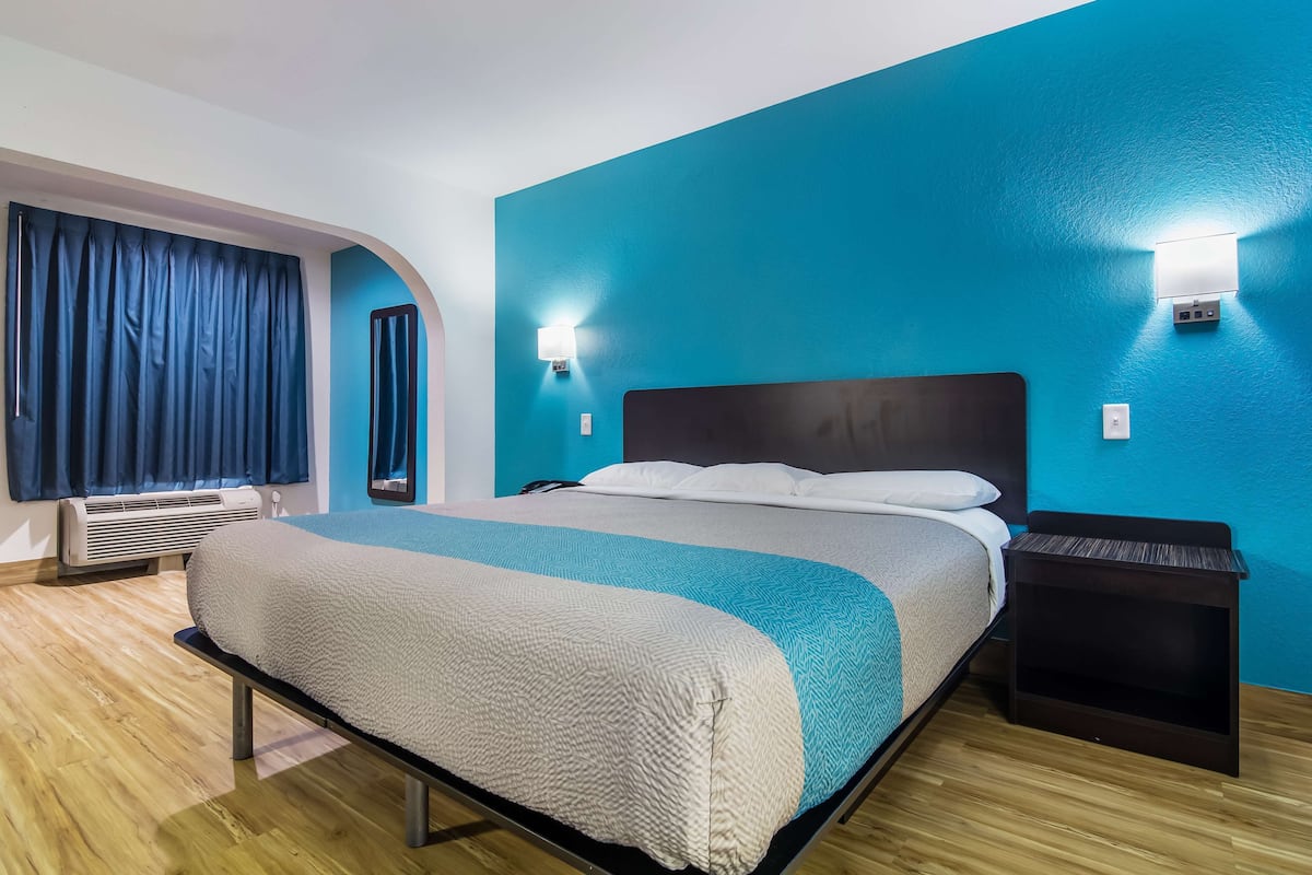 Hypo-allergenic bedding, individually furnished, laptop workspace