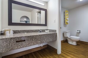 Combined shower/bathtub, hair dryer, towels, soap - Motel 6 Pensacola, FL - NAS (Pensacola)