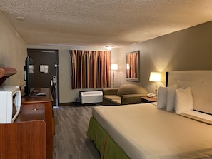 Deluxe Room, 1 King Bed, Smoking | Rollaway beds, free WiFi, bed sheets