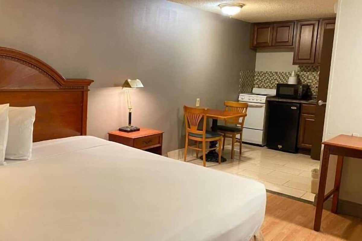 Rollaway beds, free WiFi, bed sheets