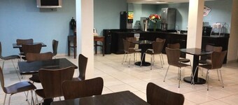 Super 8 by Wyndham Clearwater/US Hwy 19 N