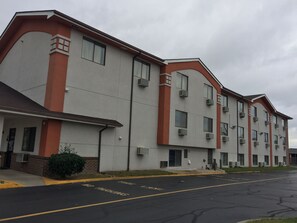 Front of property - Best Inn (Petersburg)