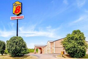 Exterior - Super 8 by Wyndham Forrest City AR (Forrest City)