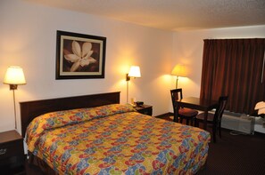 Schreibtisch, kostenloses WLAN, Bettwäsche