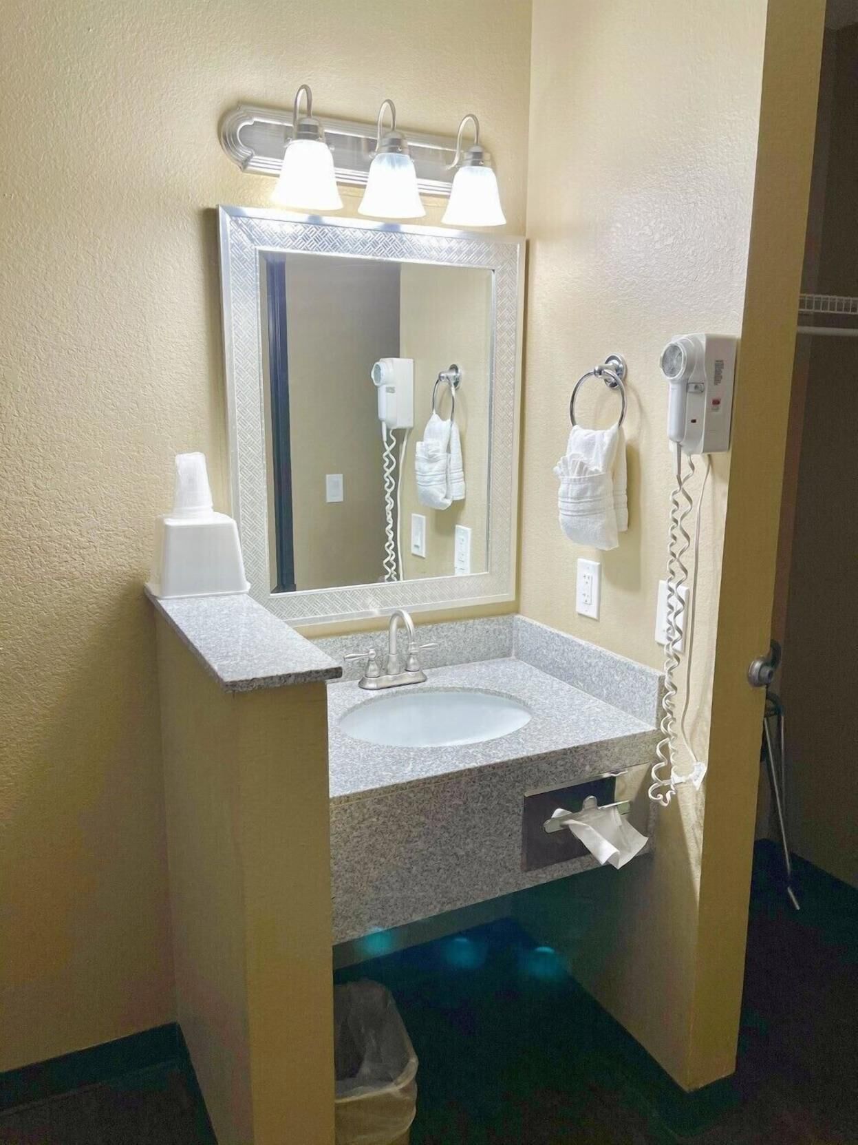 Baño | Ducha y bañera combinadas y bañera profunda