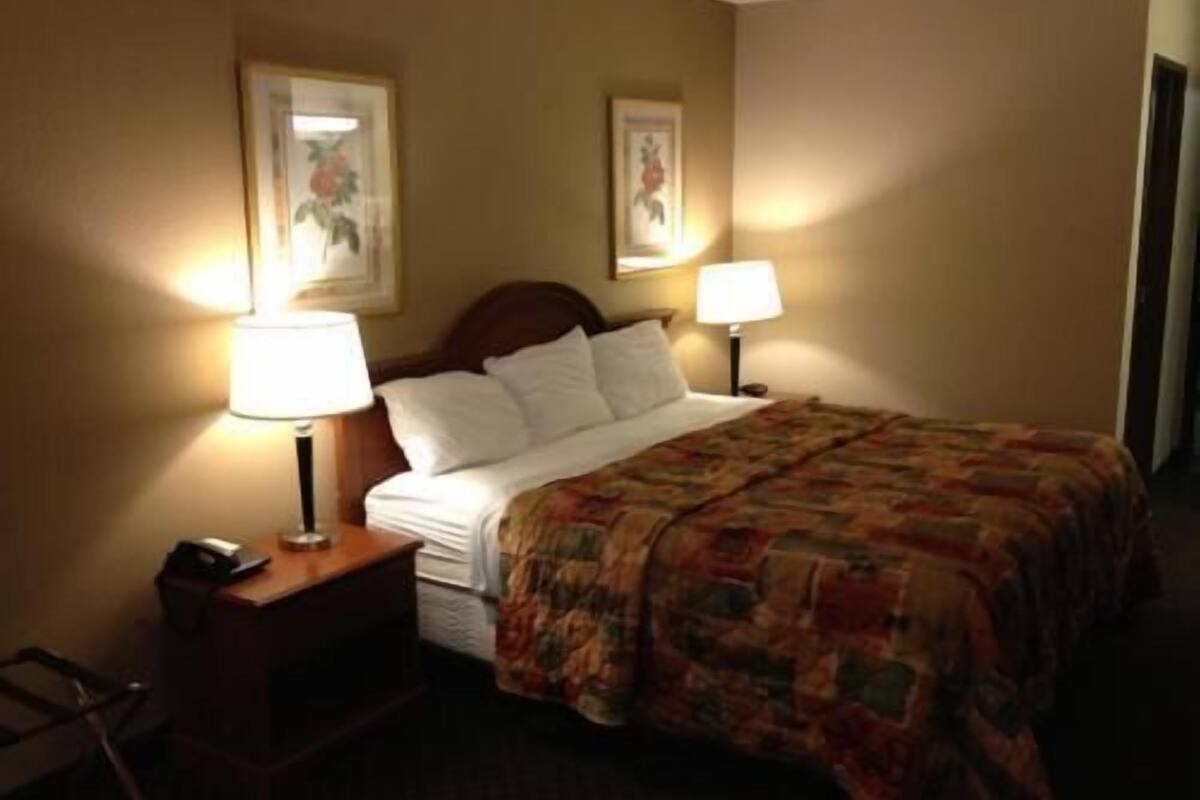 In-room safe, desk, iron/ironing board, free cribs/infant beds