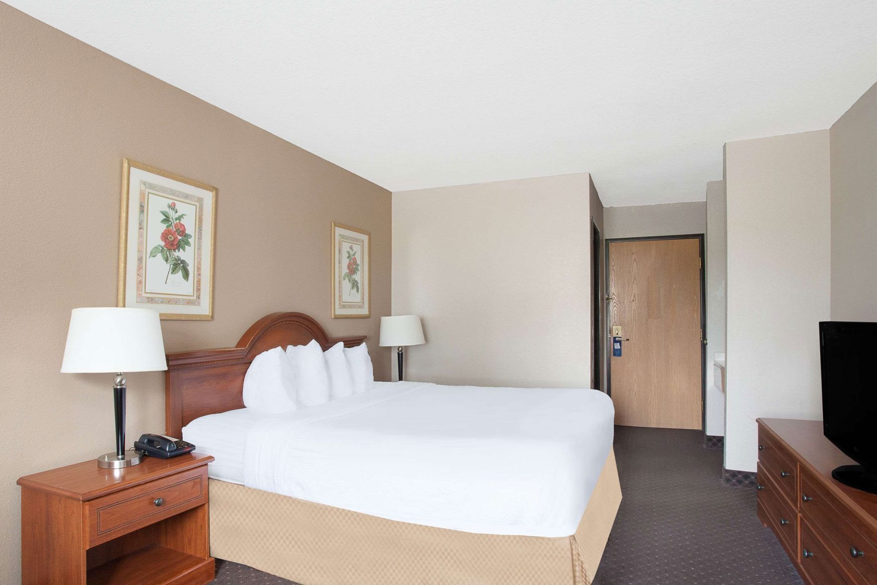 In-room safe, desk, iron/ironing board, free cribs/infant beds