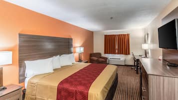 Desk, laptop workspace, iron/ironing board, free WiFi