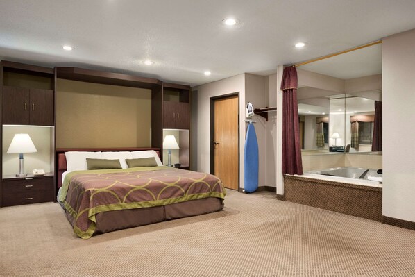 Business Room, 1 King Bed, Hot Tub | Pillowtop beds, iron/ironing board, free cribs/infant beds