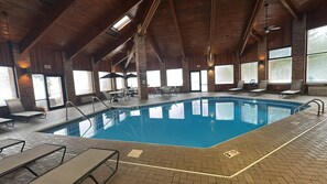 Indoor pool, open 9:00 AM to 9:00 PM, pool umbrellas, sun loungers - SureStay by Best Western Grove City (Grove City)