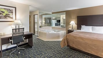 Suite, 1 cama King size, para no fumadores, hidromasaje (Balcony View) | Ropa de cama y despertador