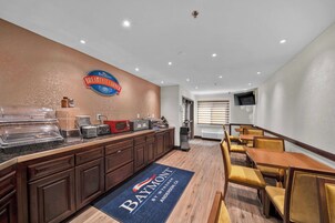 Desayuno continental incluido todos los días 