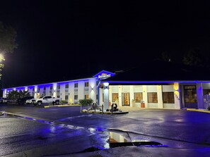 Vista frontal de la propiedad