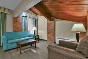 Superior Studio Suite, 1 King Bed, Non Smoking | Desk, iron/ironing board, free cribs/infant beds, free WiFi