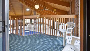 Premium bedding, in-room safe, desk, iron/ironing board