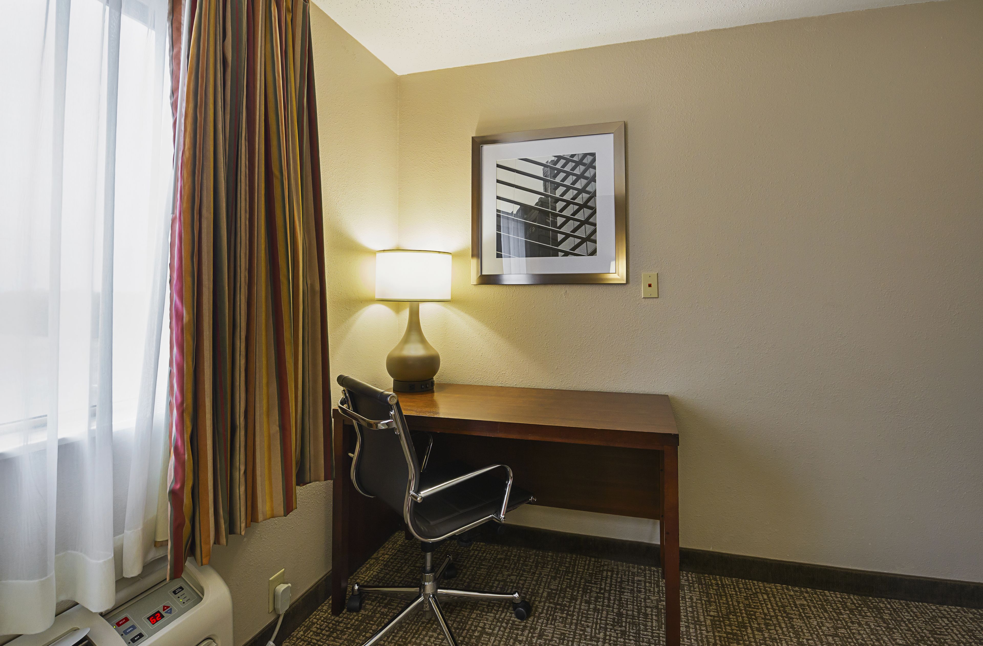 in-room business centre