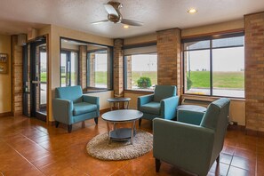 Lobby - Quality Inn Waverly (Waverly)