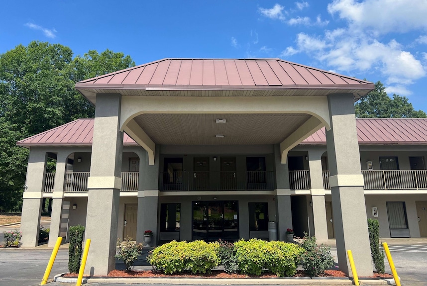 Super 8 by Wyndham Decatur/Lithonia/Atl Area, Atlanta: Hotel