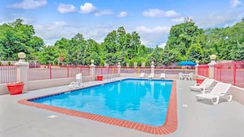 Seasonal outdoor pool