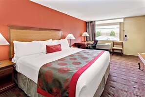 Habitación estándar, 1 cama King size | Escritorio, tabla de planchar con plancha y cunas gratuitas 