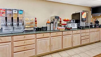 Free daily continental breakfast