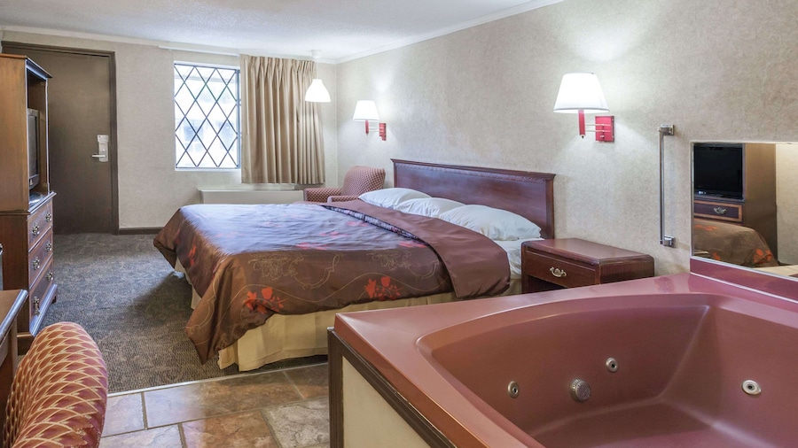 Knights Inn Farmington Hill