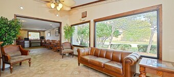 Americas Best Value Inn & Suites Warren Detroit